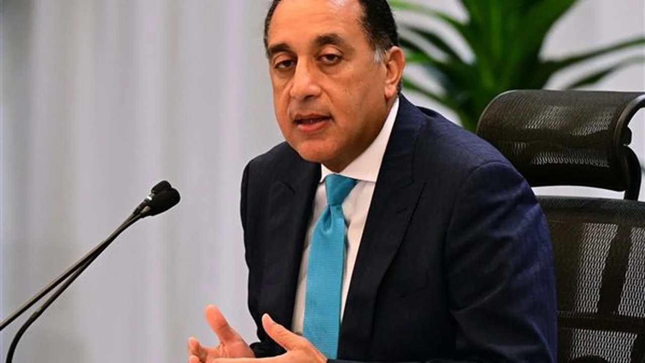 تحرك حكومي مكثف.. تشريع جديد لحماية الأطفال من مخاطر السوشيال ميديا بقرار رئاسي